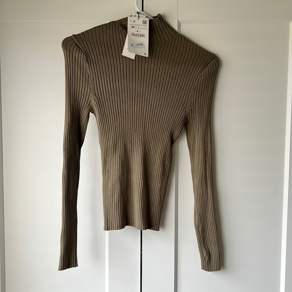 Zara Turtleneck Shirt/Sweater Olive Green